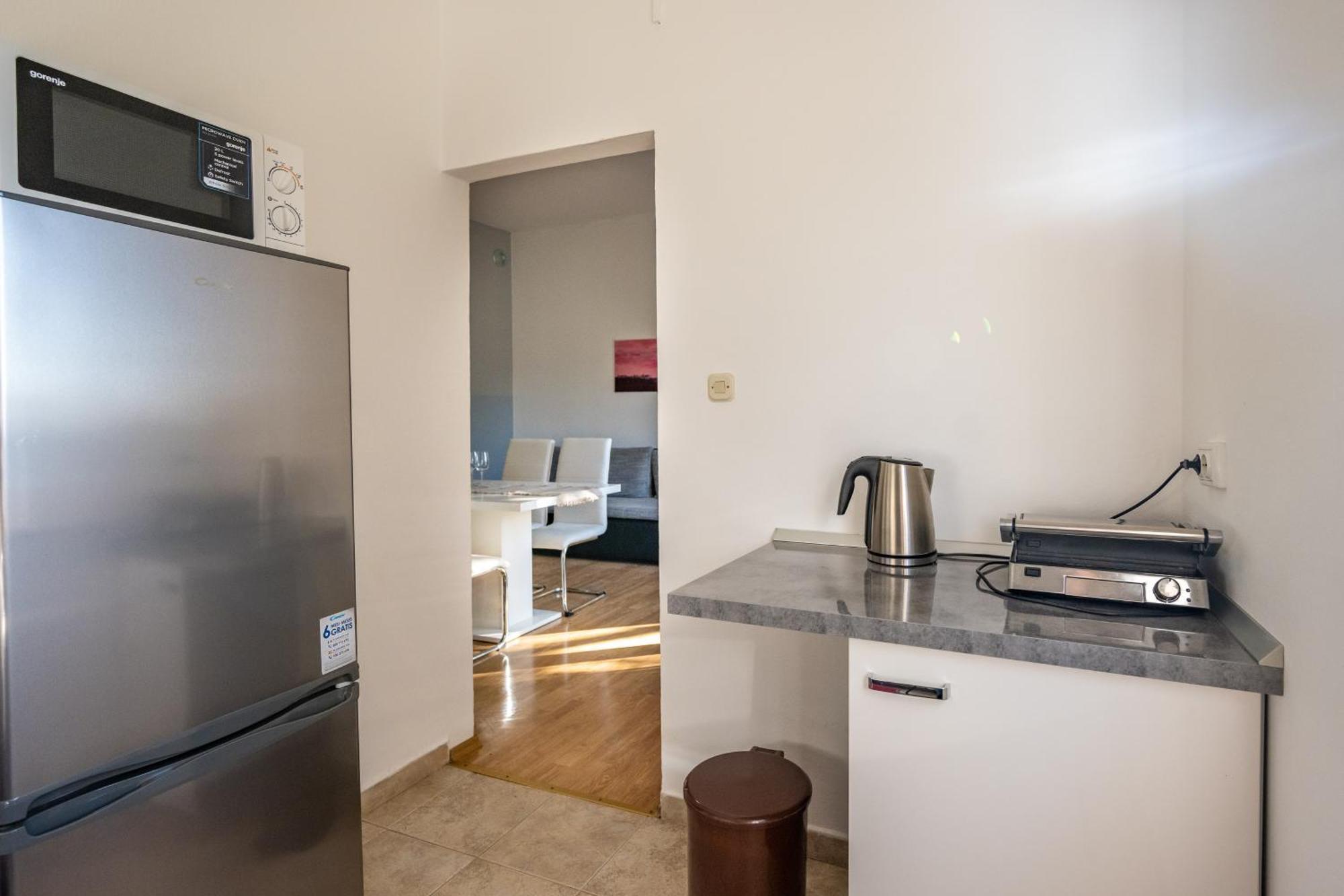 Niki Apartment