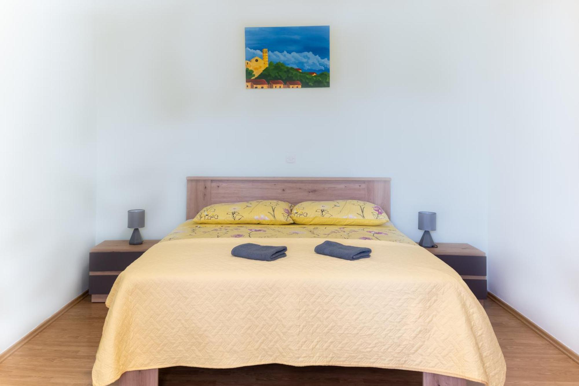 Niki Apartment