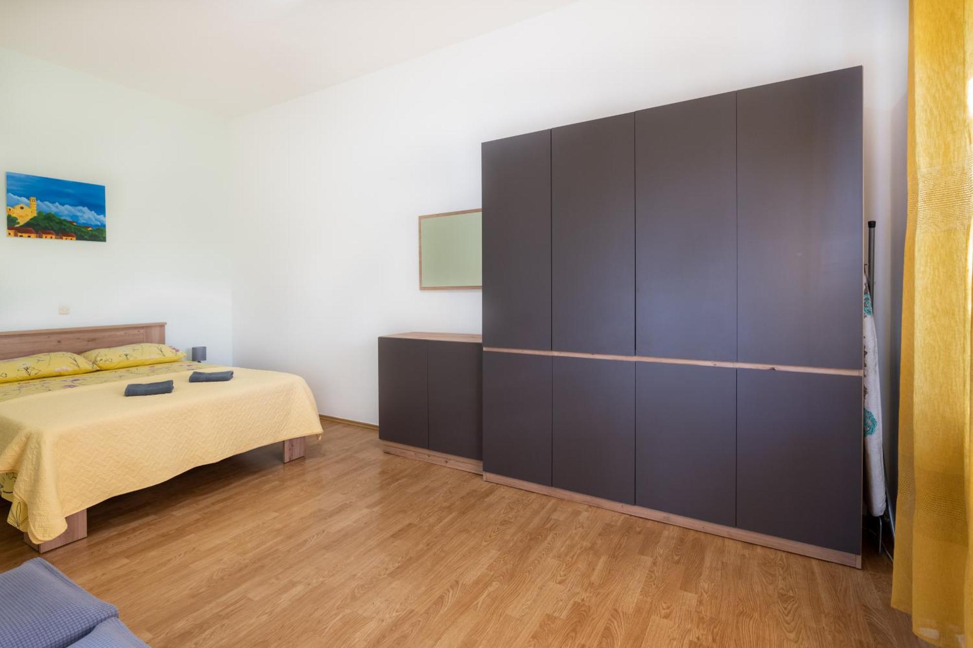 Apartment Niki Pula